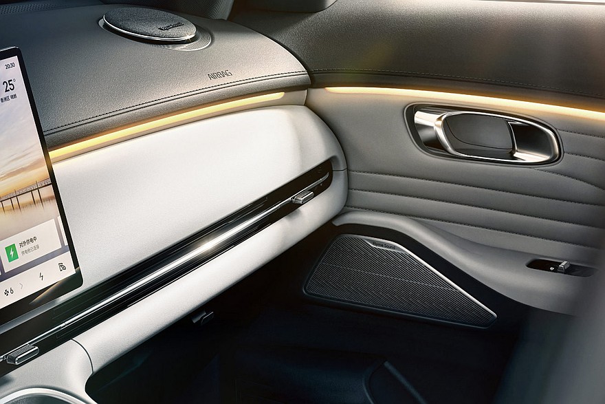Электрический Geely Galaxy Starship 7 EV для Китая