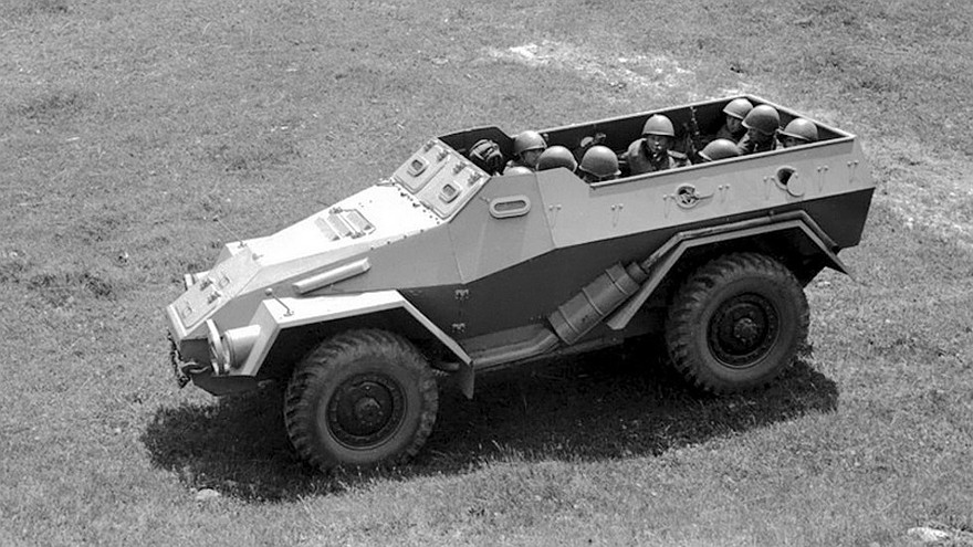 На фото: ГАЗ 40 Опытный (БТР 40) '1948