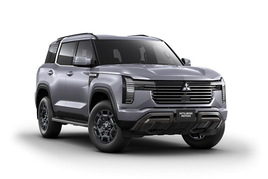 Новый Mitsubishi Pajero для Таиланда, базовая версия GLS
