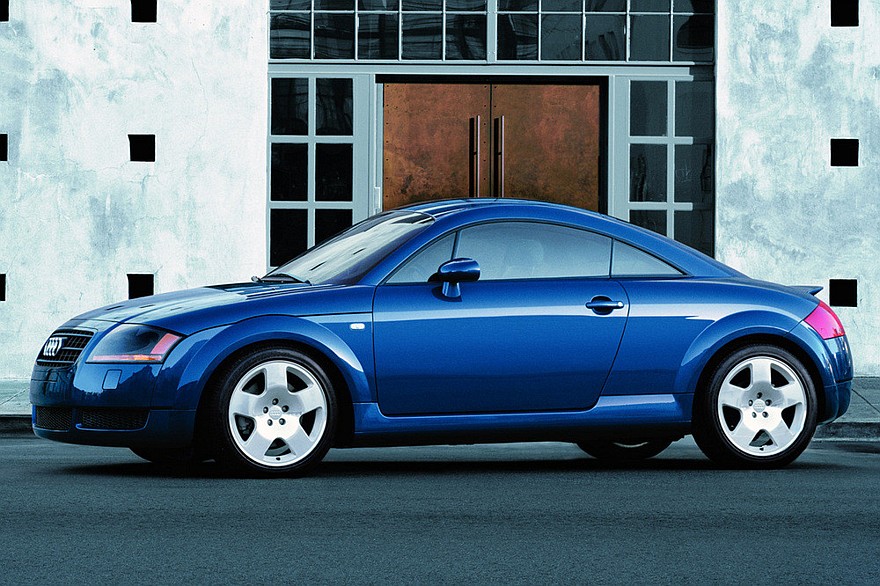 Четыре кольца эгоиста: как появилась Audi TT и как она опозорилась на автобанах