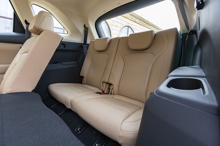 Выбираем кроссовер для дальних поездок: батарея, зарядка и запас хода от 1000 км