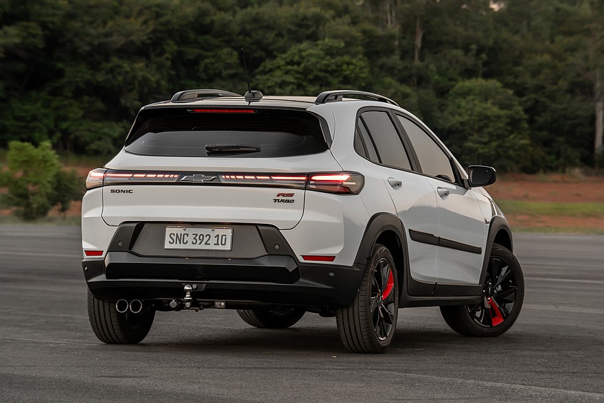 Chevrolet Sonic RS с допами