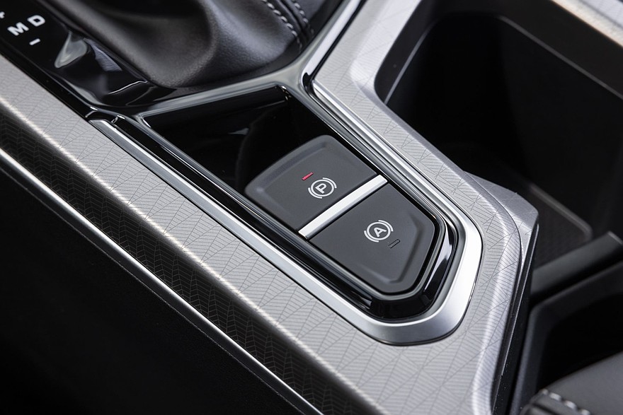 Шипение, рывки и горящий «чек»: почему автомобиль плохо набирает скорость