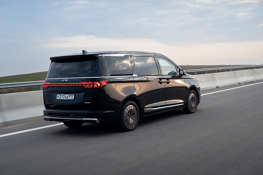 Брат из Китая приехал: тест-драйв JAC RF8