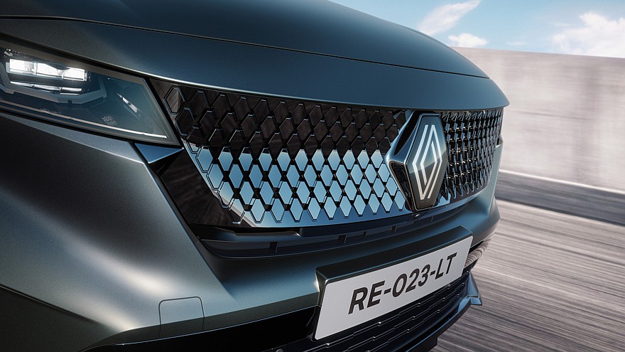 На фото: Renault Rafale Hypnotic
