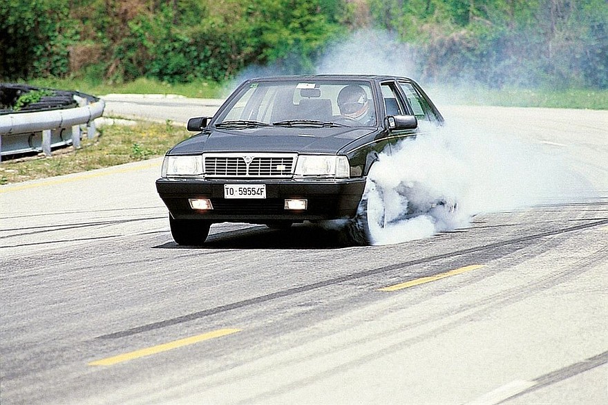 Спорт и бизнес: вспоминаем самые быстрые бизнес-седаны девяностых