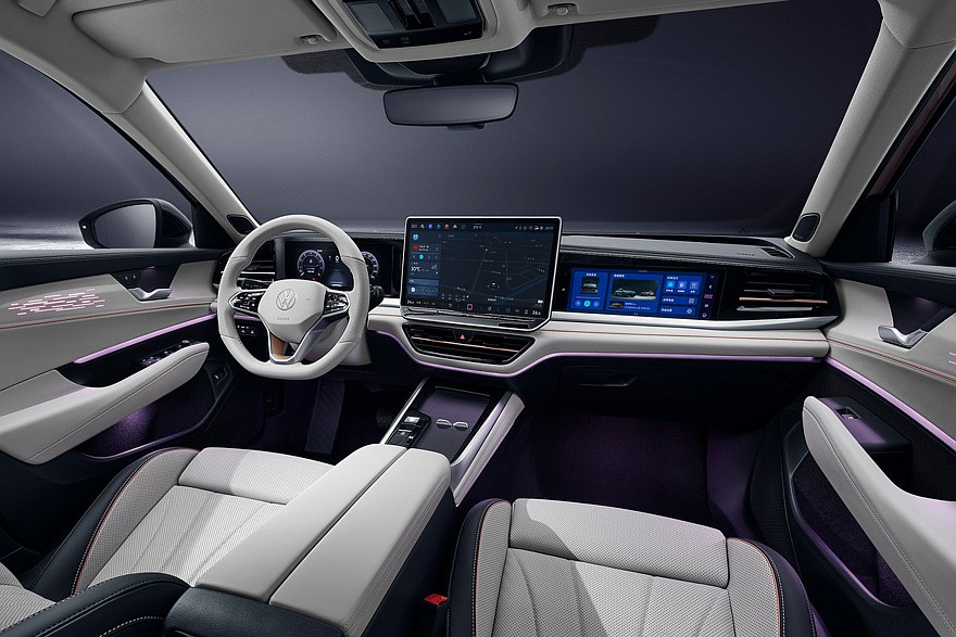 Бензиновый Volkswagen Passat Pro