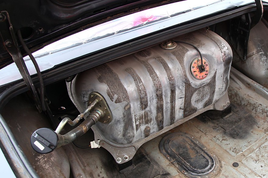 Сладкая ложь и горькая правда: почему врет и как починить указатель уровня топлива