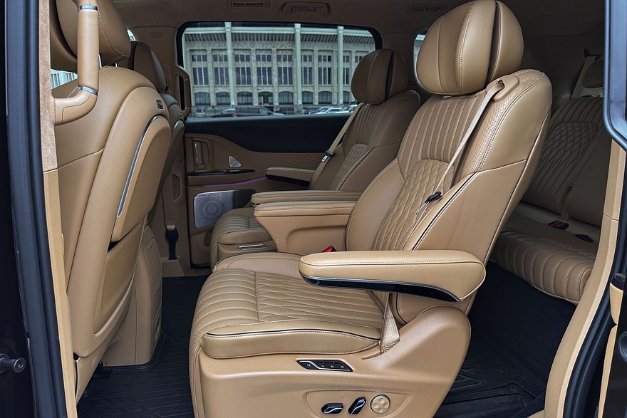 У нас есть премиальный минивэн дома: тест-драйв Voyah Dream