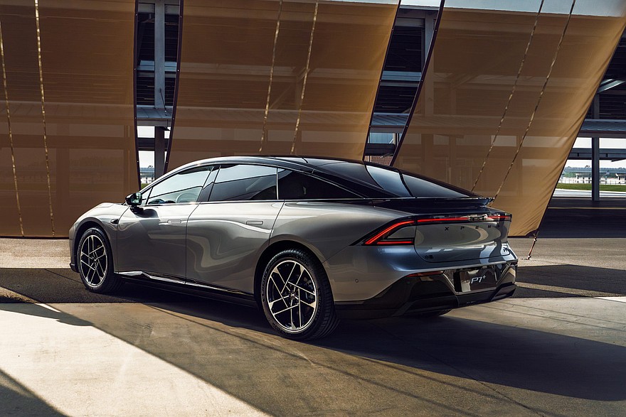 Дореформенный Xpeng P7+