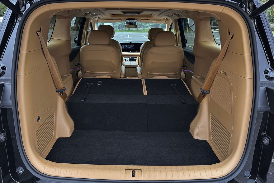 У нас есть премиальный минивэн дома: тест-драйв Voyah Dream