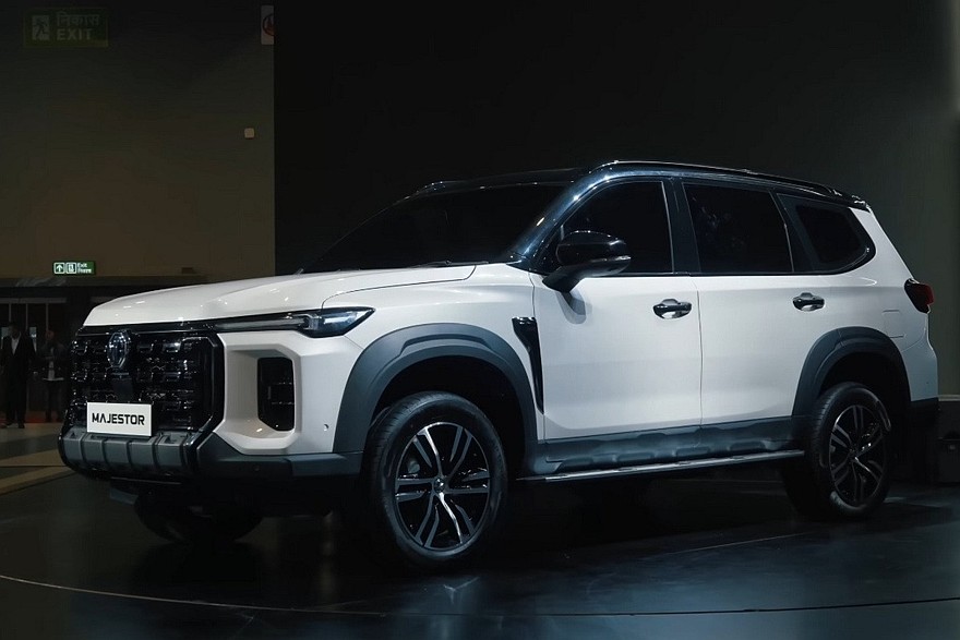 Прошлогодний MG Majestor