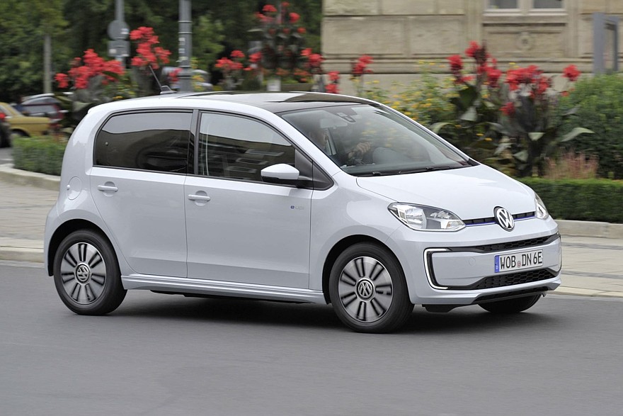 Электрический Volkswagen e-up! с запасом хода в 160 км более чем в два раза дороже бензиновой версии!