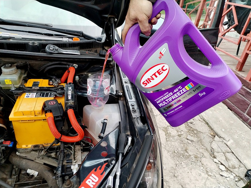 Перегрев, коррозия, закупорка каналов: что будет, если залить не тот антифриз