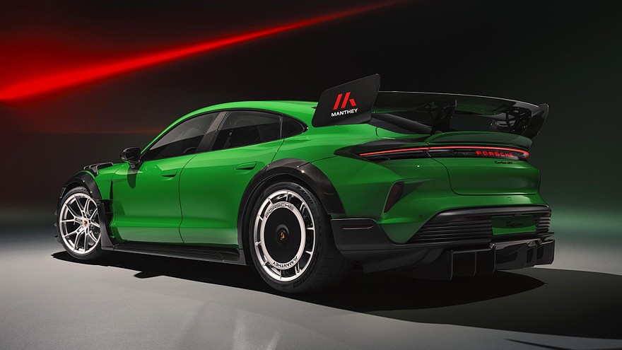 Прочь с дороги, Xiaomi! Новый рекорд Нюрбургринга от Porsche Taycan Turbo GT Manthey Kit
