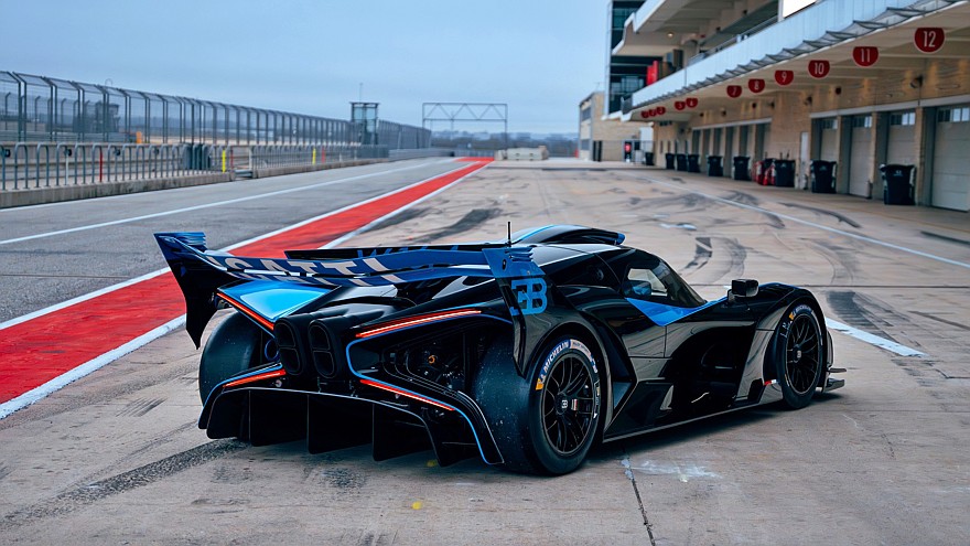 Bugatti завершила производство суперкара Bolide с легендарным мотором W16
