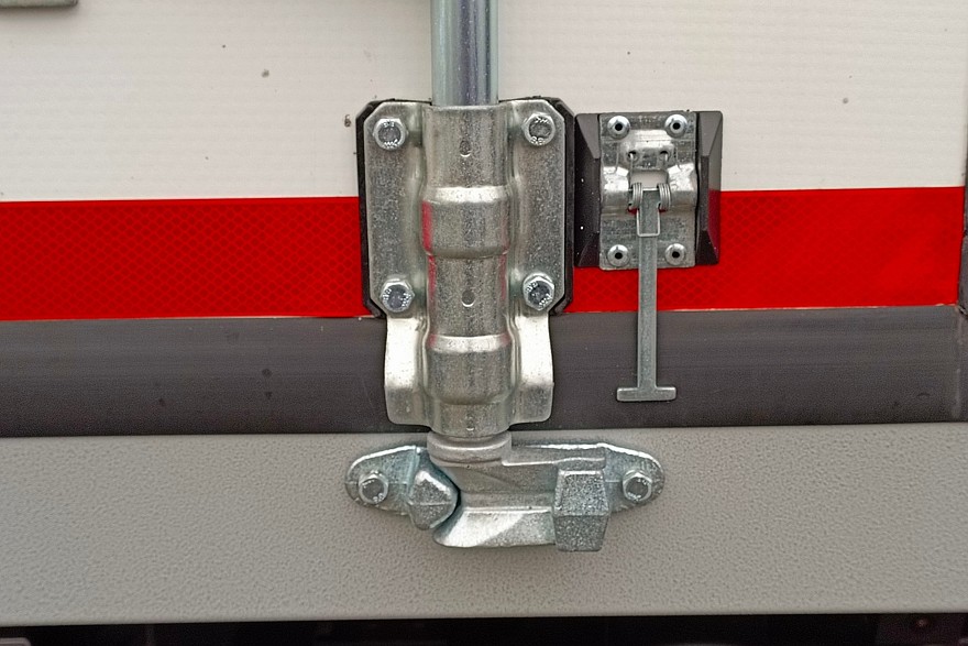 Чуть трясет, но очень радует: тест-драйв Sollers TR80