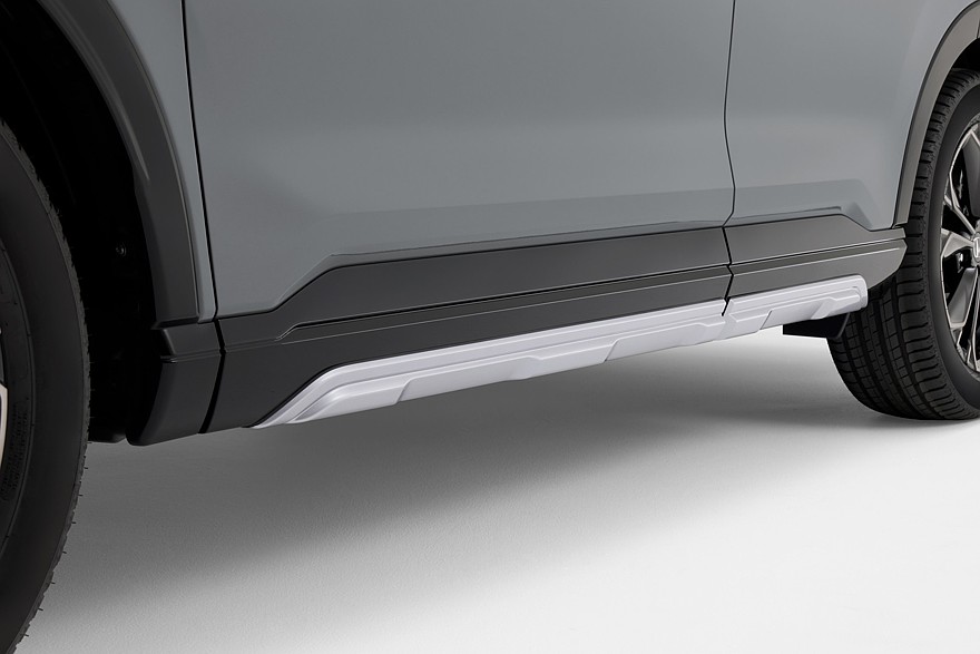 На фото: Honda CR-V e:HEV RS Black Edition с пакетом Tough Premium