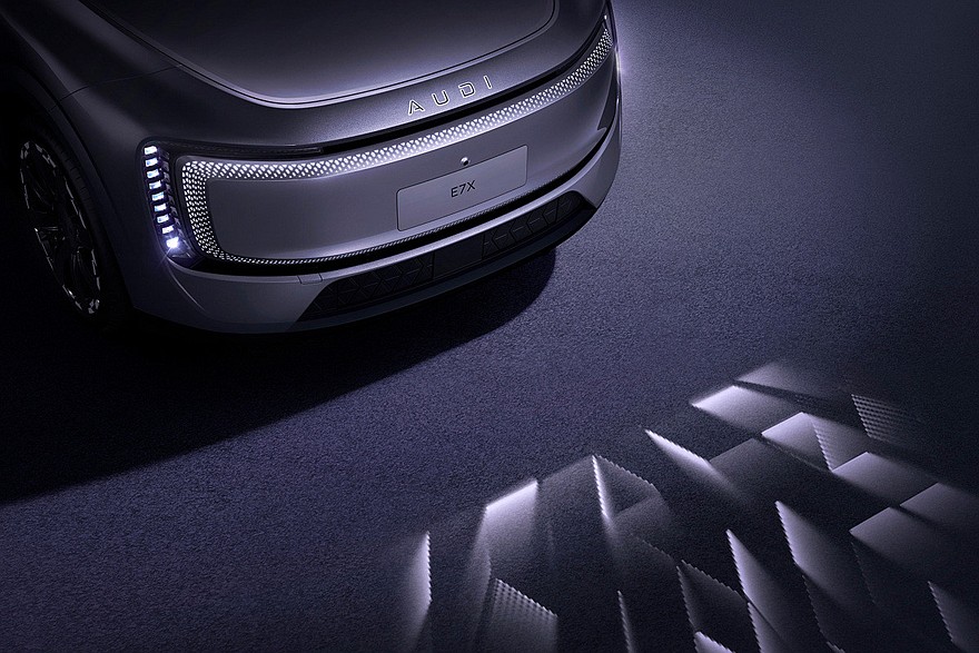 AUDI E7X
