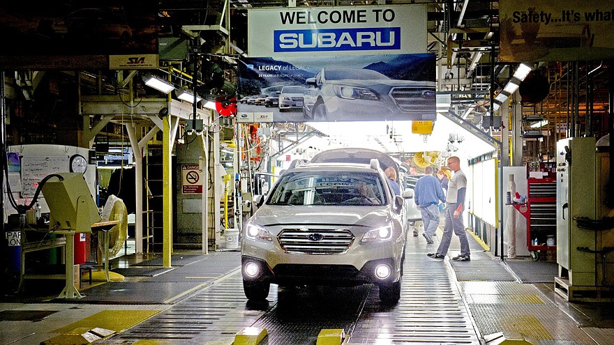Конвейер завода Subaru в штате Индиана, США