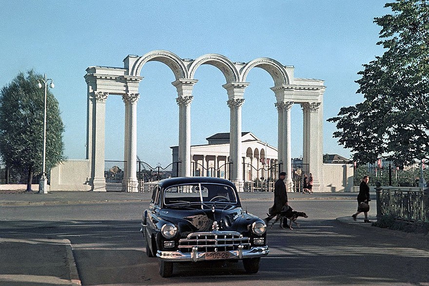 Первый лимузин из Горького: история разработки и судьба ЗИМ ГАЗ-12