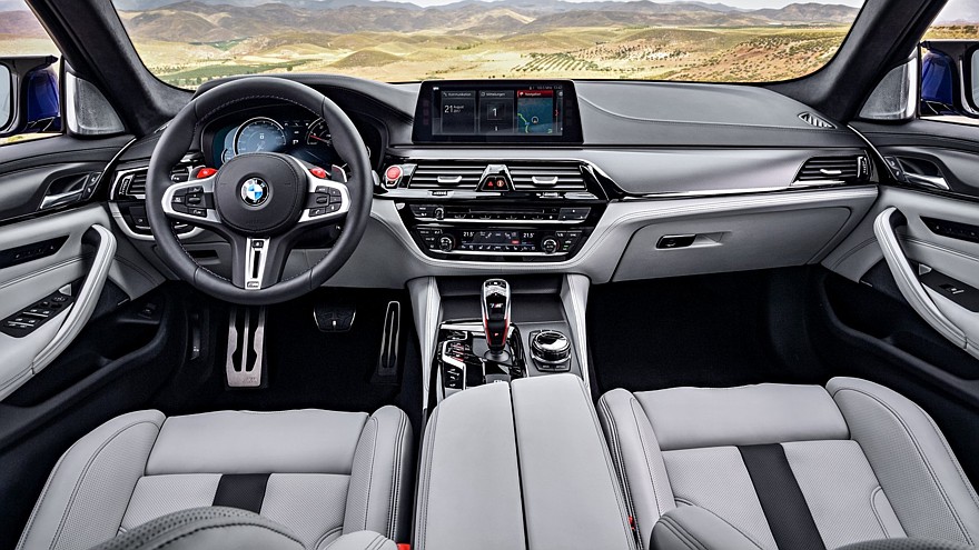 BMW M5 2018 модельного года