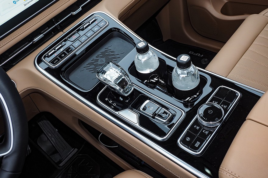 Брат из Китая приехал: тест-драйв JAC RF8