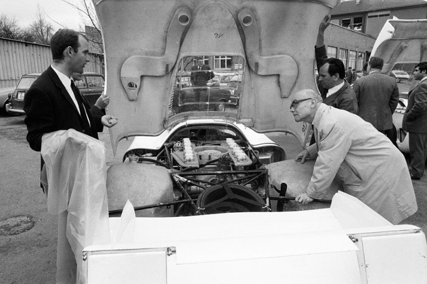 Porsche 917: убить пилота, унизить конкурентов, попасть под запрет и всё же стать легендой