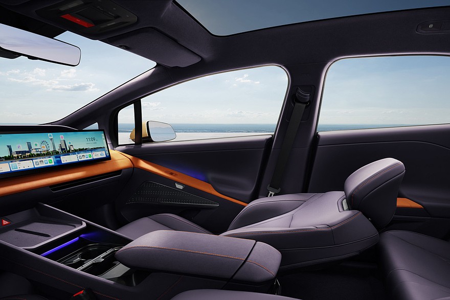Серийный седан Hyundai Ioniq V