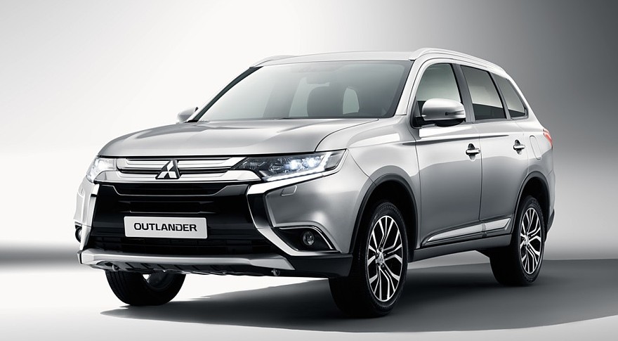 На фото: Mitsubishi Outlander