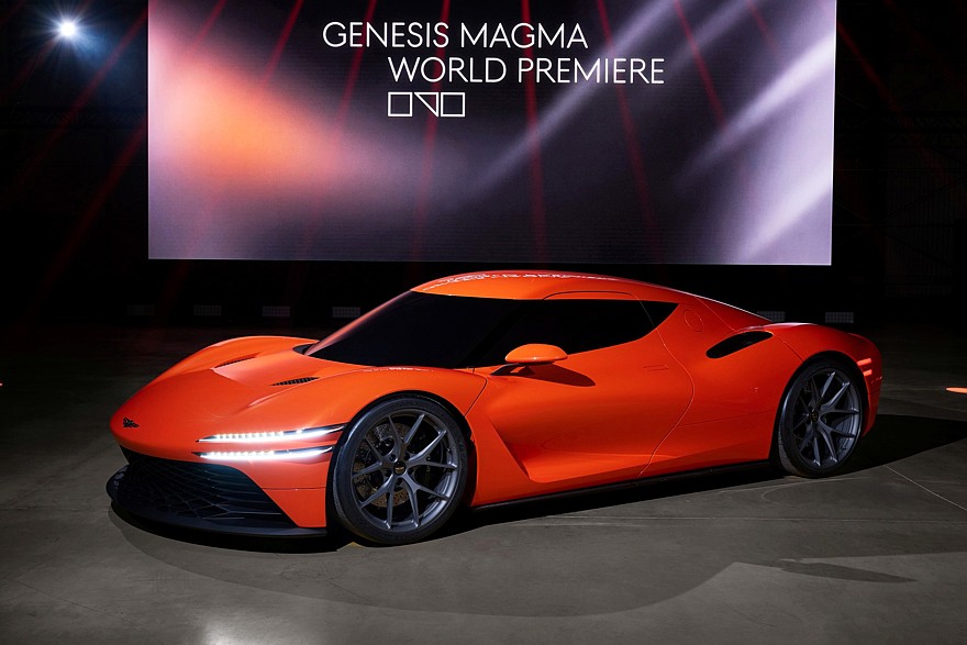 Две новинки от Genesis: серийный спортивный кроссовер GV60 Magma и будущий суперкар