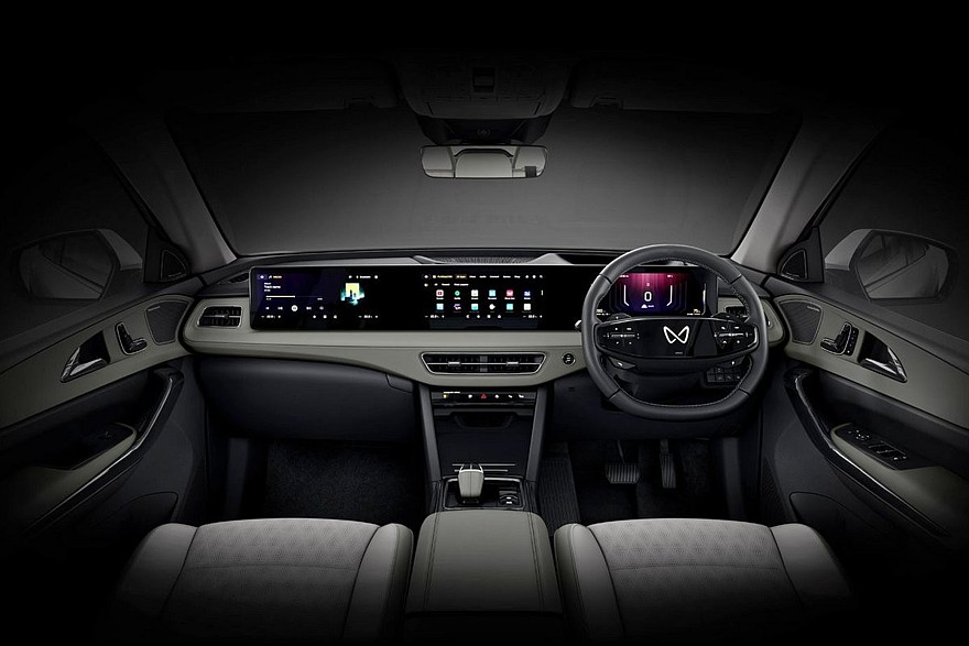 Семиместный кроссовер Mahindra XEV 9S представлен с несколькими вариантами начинки