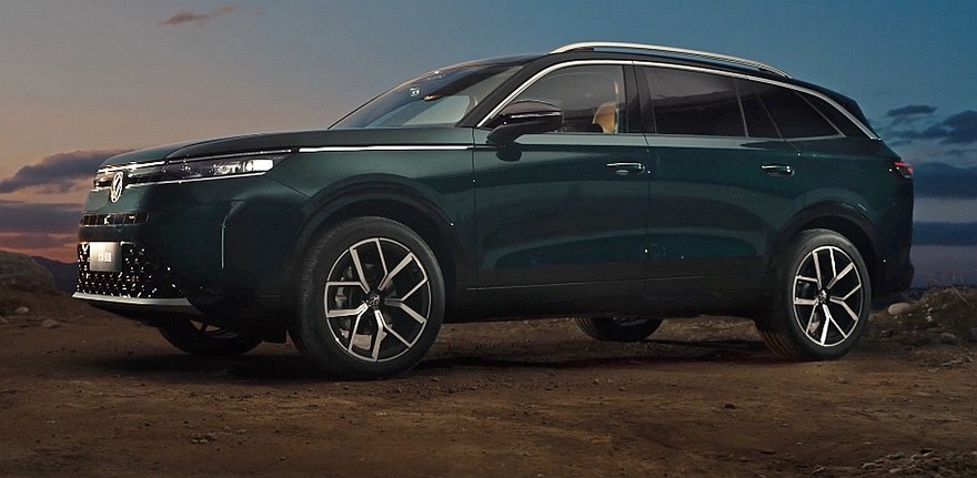 Рестайлинг принёс большому кроссоверу Volkswagen Tavendor новый салон