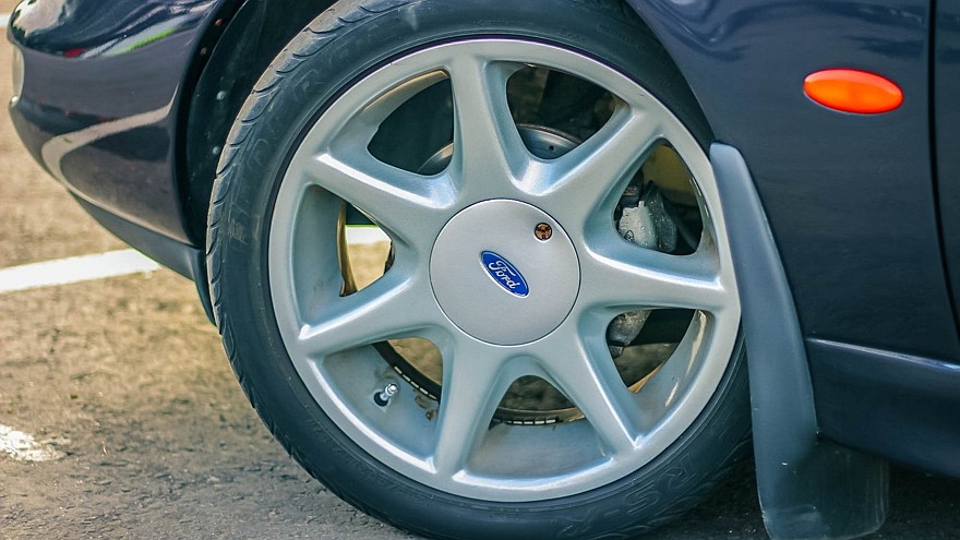 Ford Scorpio колесо