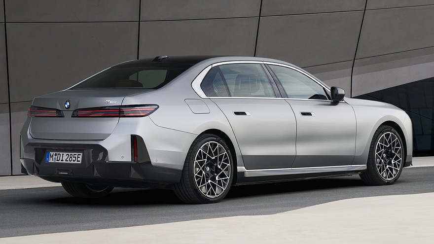 Нынешний BMW 7 серии (G70)