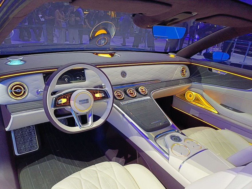 На фото: салон концепта Geely Galaxy Light II