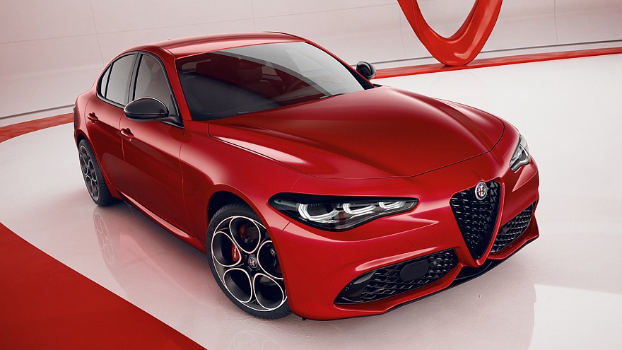 На фото: Alfa Romeo Giulia