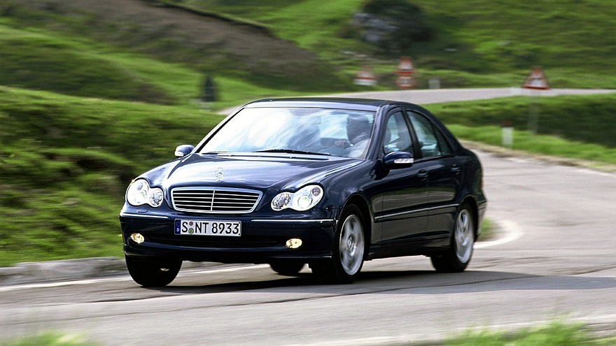 На фото: Mercedes-Benz 4MATIC (W203) '2002–05