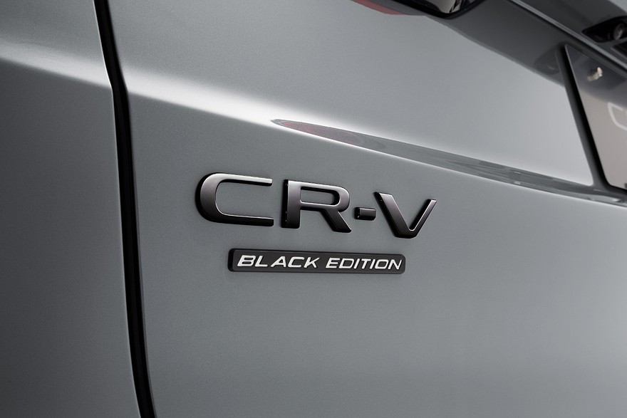 На фото: Honda CR-V e:HEV RS Black Edition с пакетом Tough Premium
