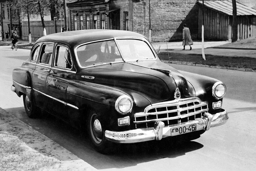Первый лимузин из Горького: история разработки и судьба ЗИМ ГАЗ-12