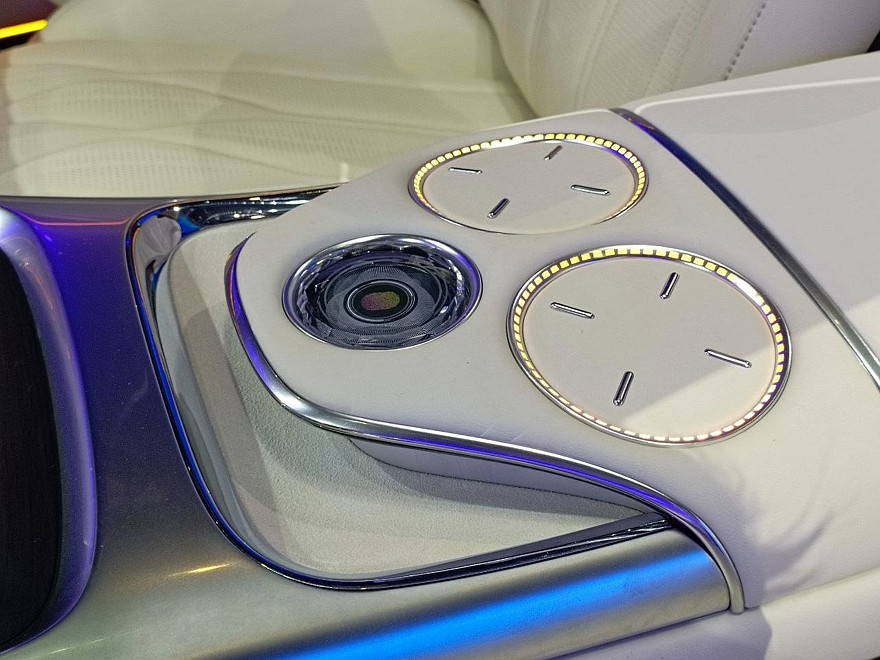 На фото: салон концепта Geely Galaxy Light II