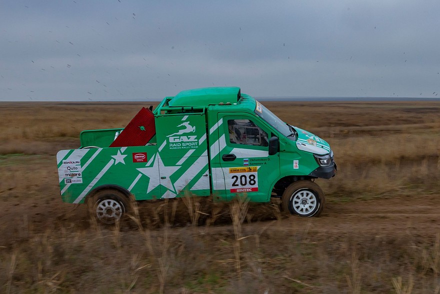 Туман, сходы и ночной финиш: второй гоночный день ралли-рейда «Великая степь»