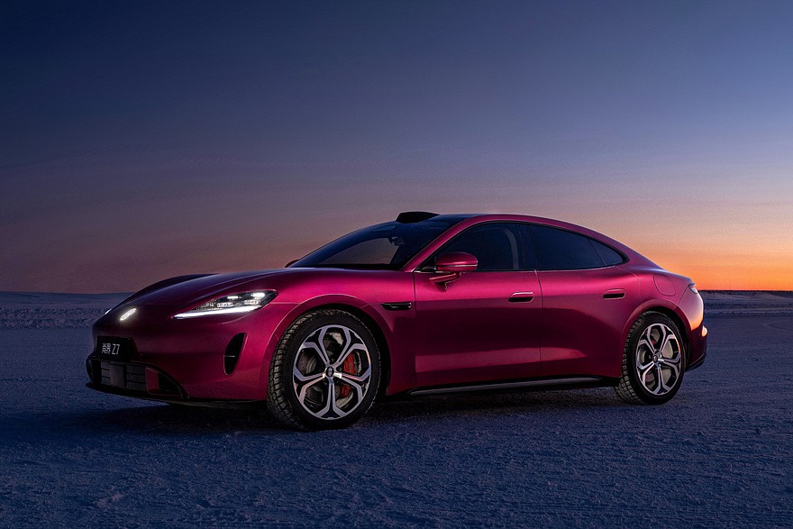 Фирменные изображения седана Shangjie Z7