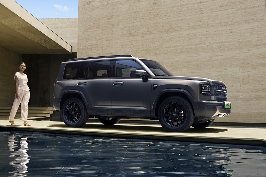 Короткобазный гибрид Haval Raptor для Китая