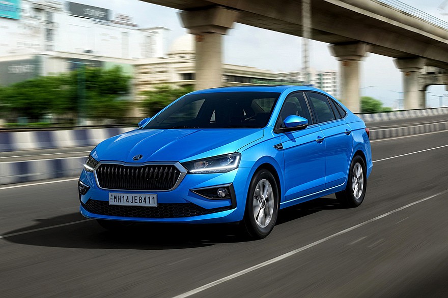Дореформенный седан Skoda Slavia