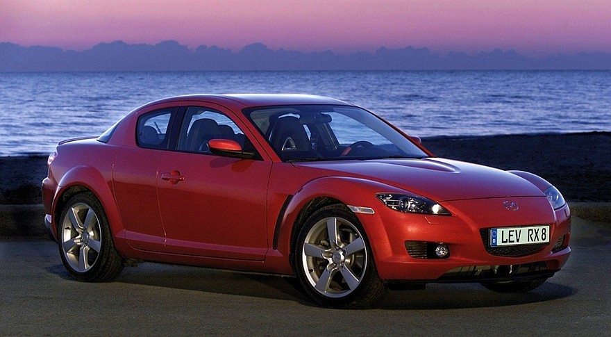 На фото: Mazda RX-8