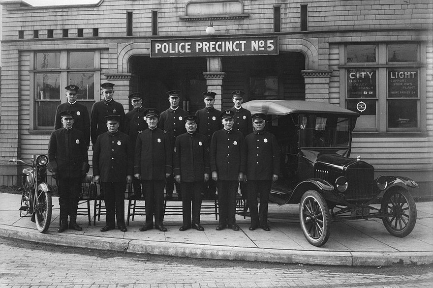 1916-ModelT полицейский спецтранспорт