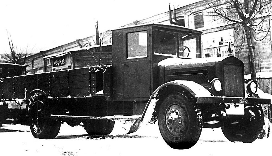 Автомобиль инженерных войск на длиннобазном автобусном шасси Я-6