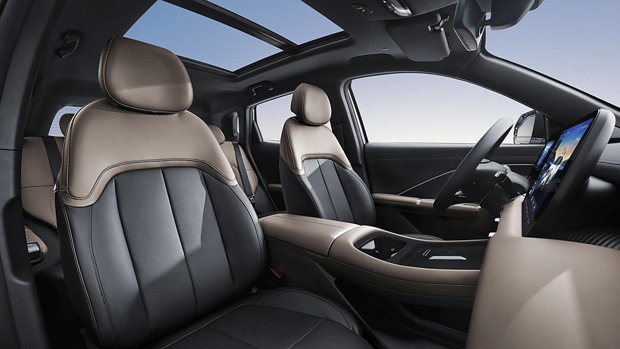 На фото: салон Changan Uni-S нового поколения