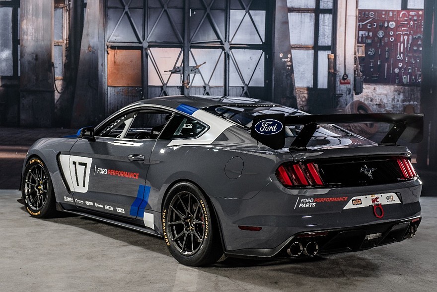 На фото: Ford Mustang GT4
